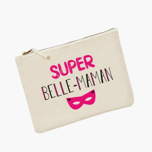 SUPER BELLE-MAMAN